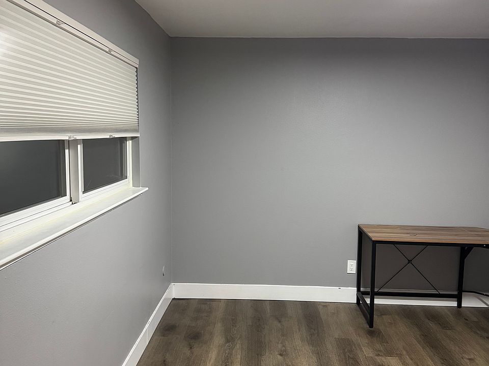 2nd image of 2755 Everett Dr