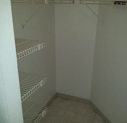 4th image of 18181 NE 31st Ct APT 802