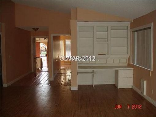 2nd image of 2354 Viewcrest Rd #0