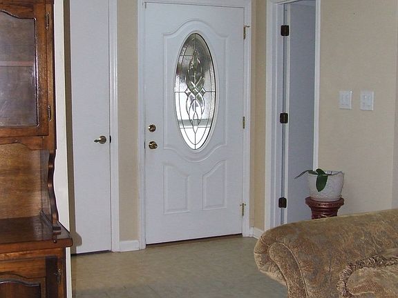 3rd image of 2487 Royal Oaks Dr