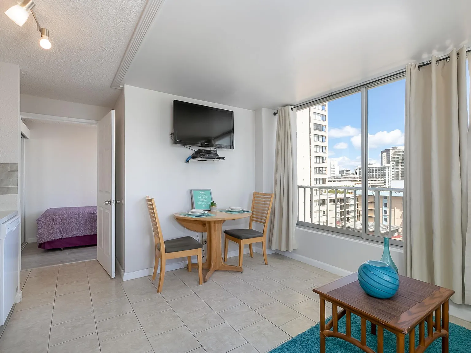 2 bed, 590 sqft, $2,799 — Photo 3