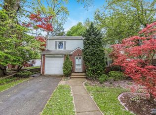 929 Warren Pkwy, Teaneck, NJ 07666