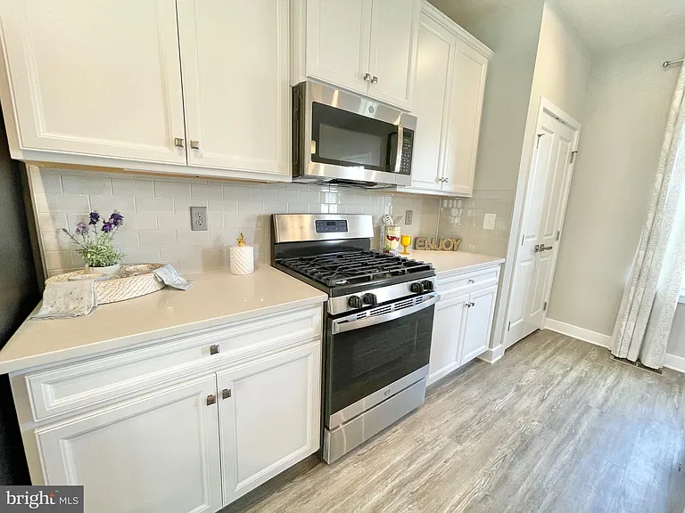 9537 Tall Oaks Rd — Photo 11