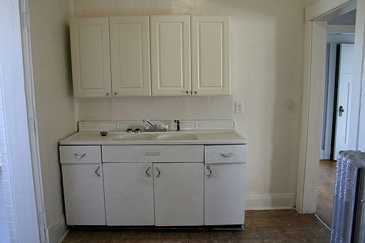 2nd image of 435 E 200 S APT 20