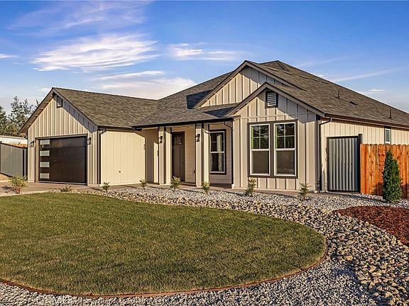 3rd image of 1095 Fairview Dr