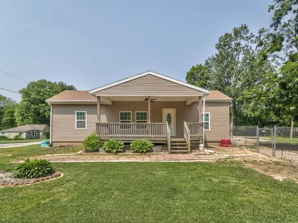 10256 Walnut St, Cynthiana, IN 47612