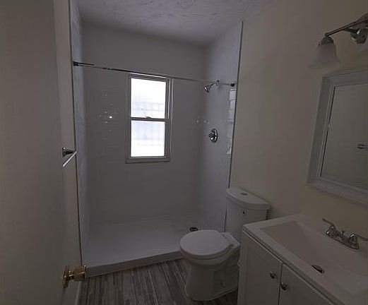 4th image of 4436 E 144th St