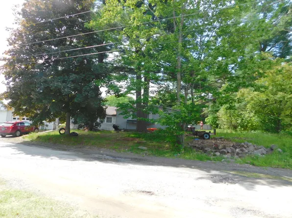 13 Connell Road, Hartland, ME 04943