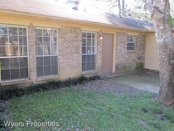 2nd image of 2100A Oak Hollow St