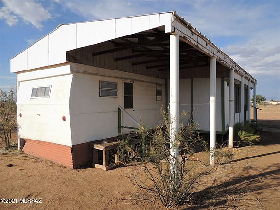 5th image of 172 E Cochise Way