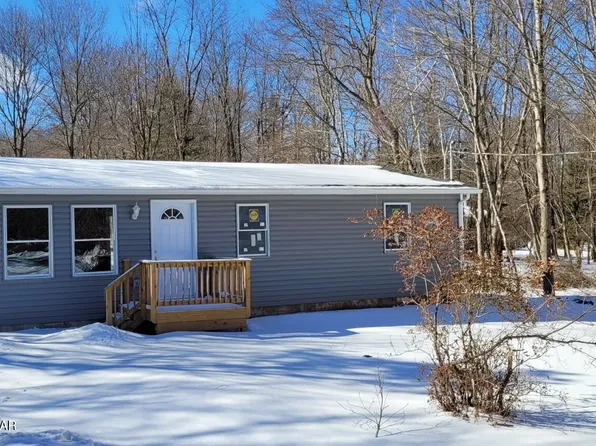 83 Minnisink Trl, Albrightsville, PA 18210