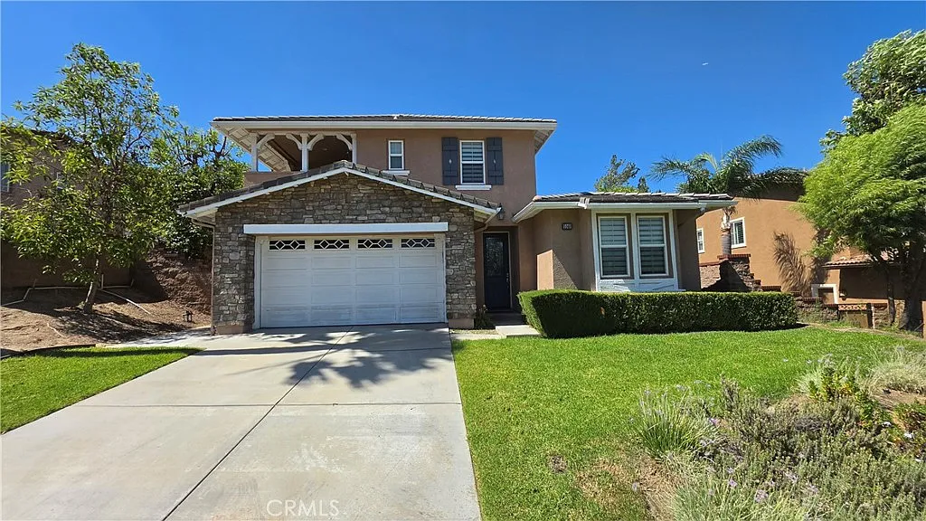 5 bed, 4.5 bath, 3618 sqft, $4,995 — Photo 1
