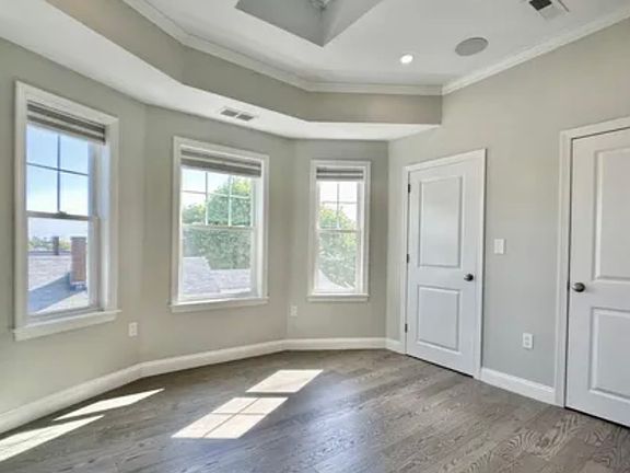 4th image of 8407 102nd St #2