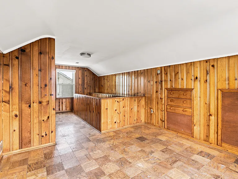 11907 Roxbury St — Photo 22
