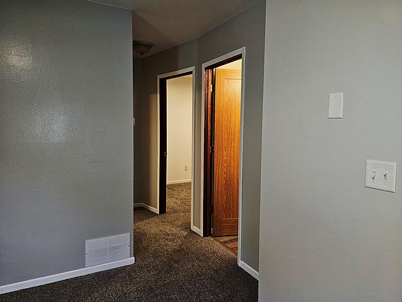 5th image of 154 3rd Ave