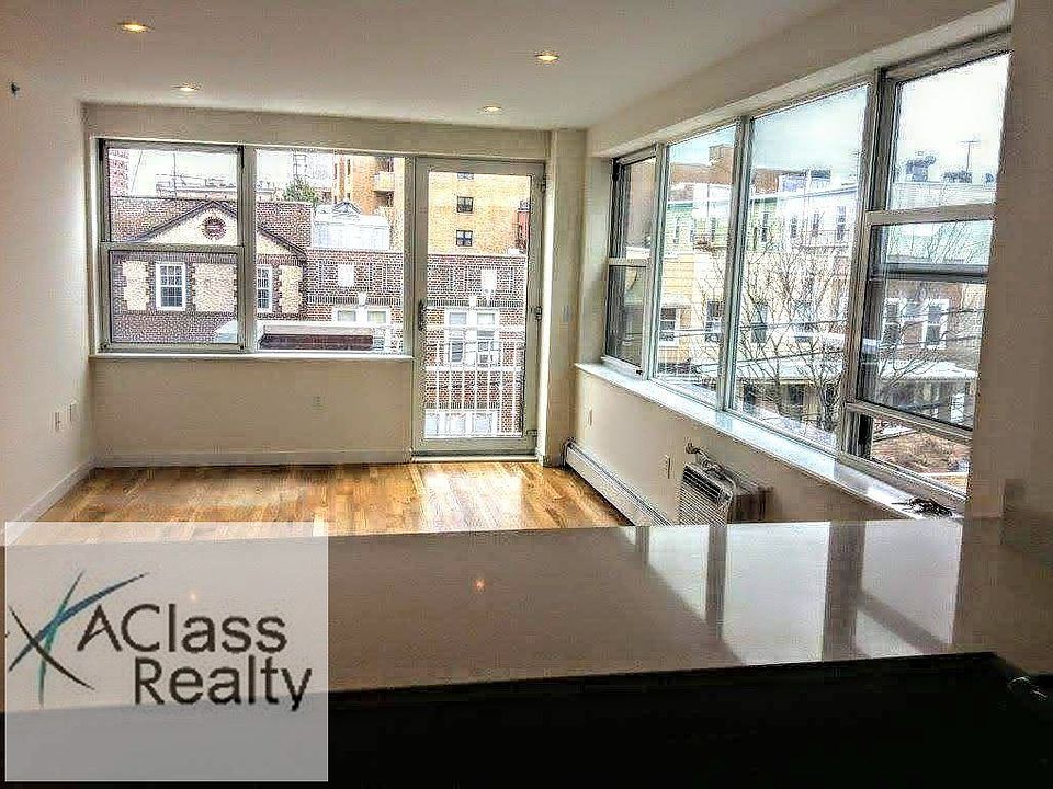 1st image of 2543 22nd St #2