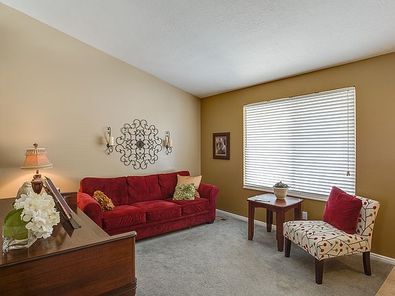 3rd image of 7747 Briar Dr