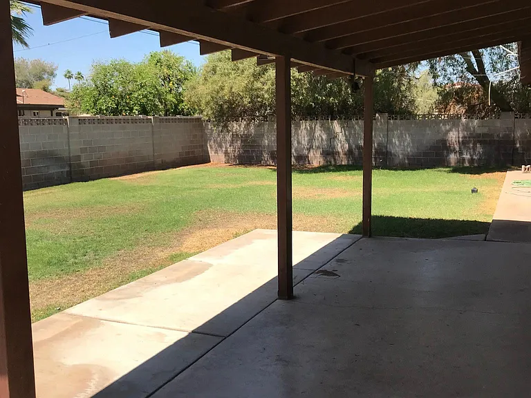 27 E Balboa Dr — Photo 6