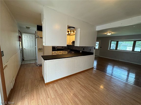 5th image of 714 Dresden Dr