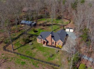 5817 Emerald Woods Dr, Indian trail, NC 28079