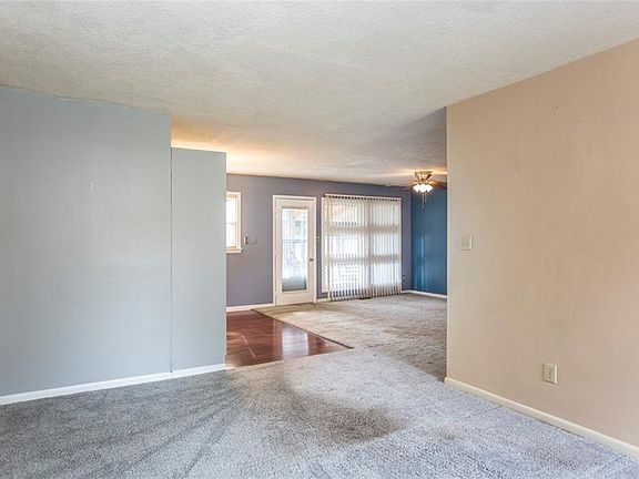 5th image of 10 Kemper Ave