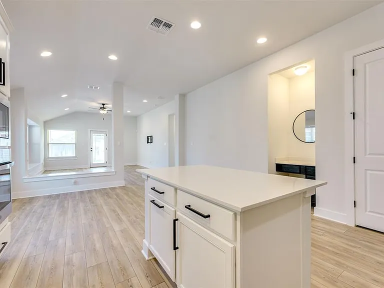 122 Biscayne Bay Bnd — Photo 6
