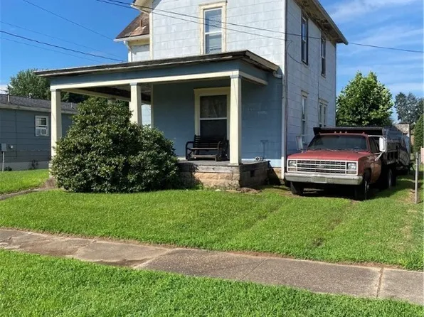 424 Poplar Ave, Williamstown, WV 26187