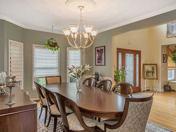 4th image of 95 Shore Ln