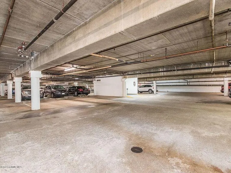497 El Molino Ave #209 — Photo 17