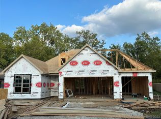 213 Phillips St, Skiatook, OK 74070