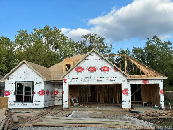 213 Phillips St, Skiatook, OK 74070