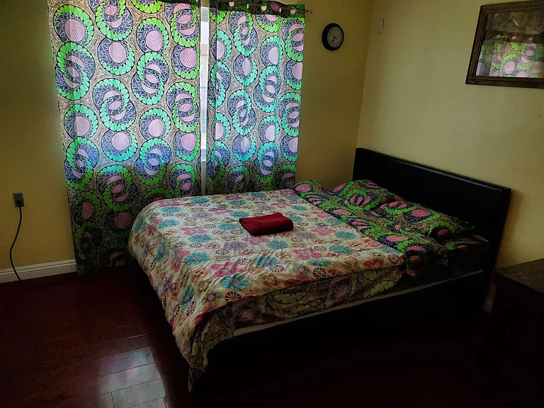 2548 Mayflower Ave #B — Photo 33