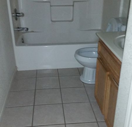 5th image of 4416 Acorn Creek Trl