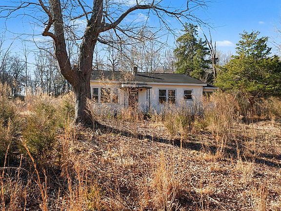 3rd image of 7001 Bobby Jean Rd