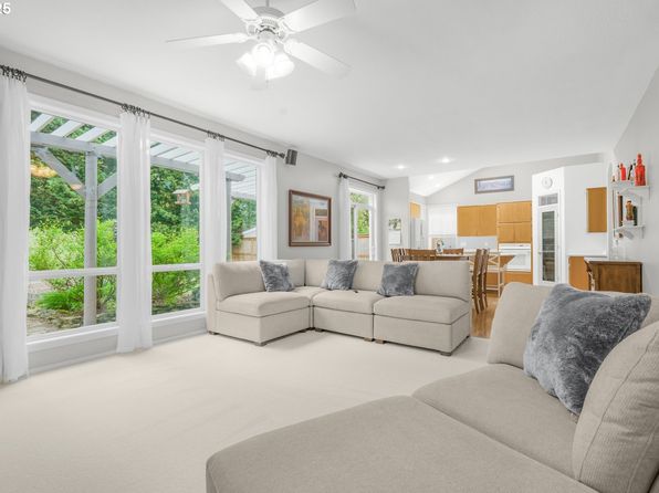 28263 SW Wagner St, Wilsonville, OR 97070