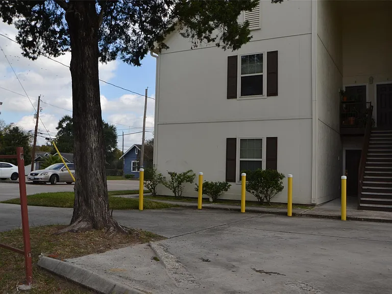 304 Dell Ct #6 — Photo 27