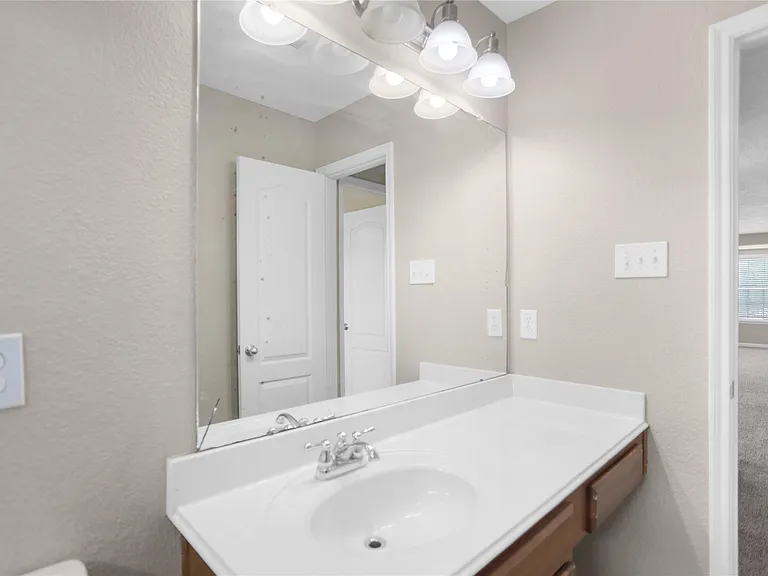692 Casual Ln — Photo 25