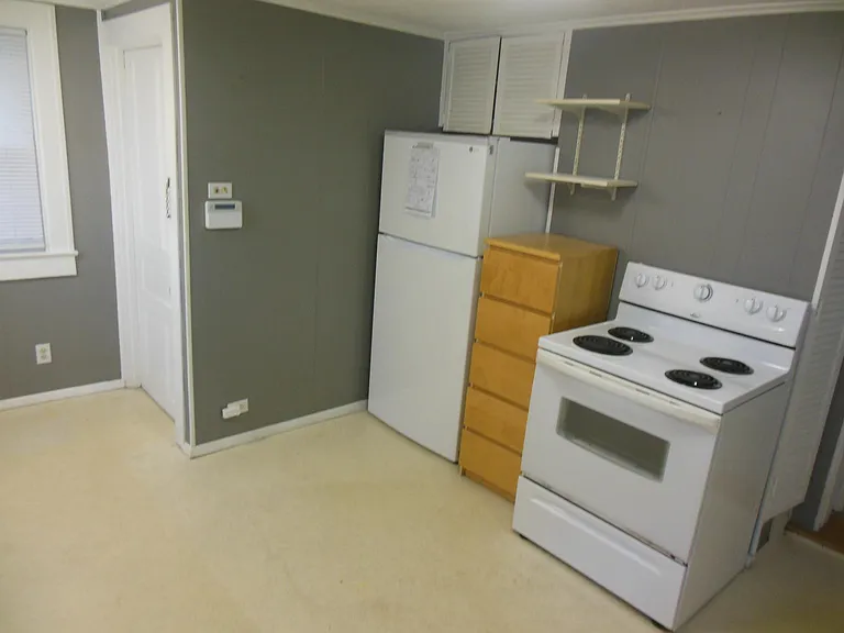 6135 Winthrop Ave — Photo 4