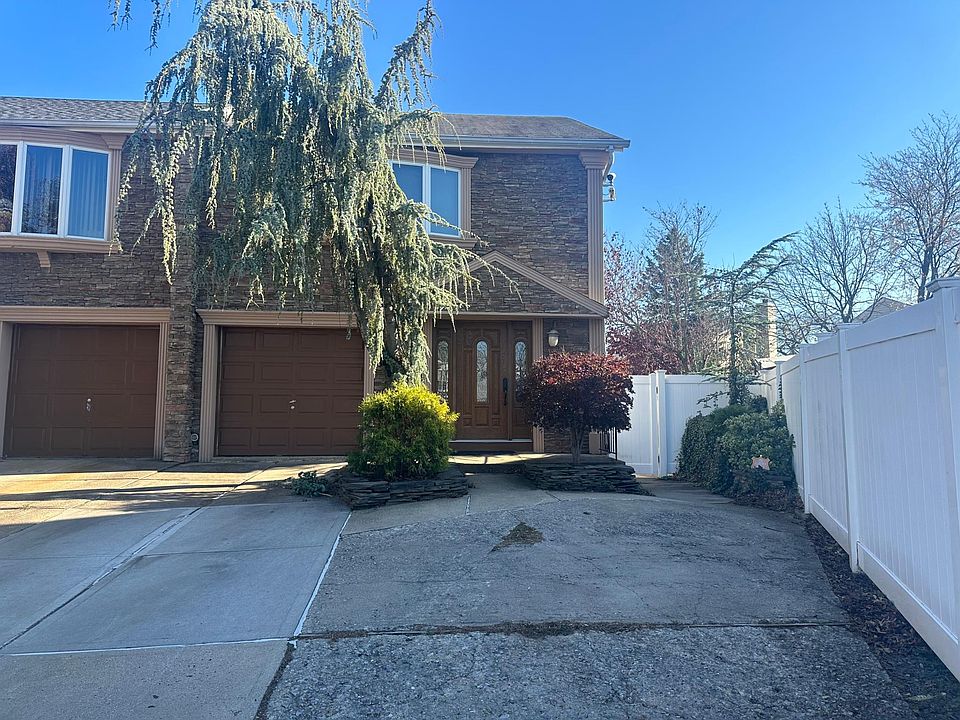 1st image of 3 Sunfield Ave