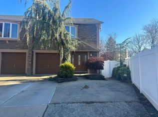 3 Sunfield Ave, Staten Island, NY 10312