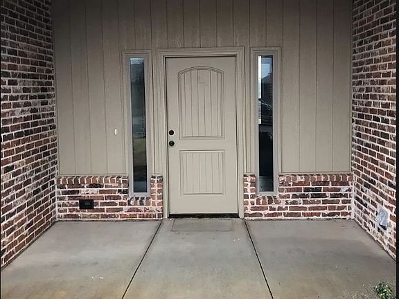 2nd image of 720 SW 149th Pl