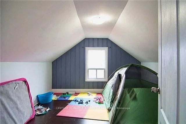 186 Maurice Dr — Photo 12