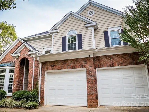 8530 Walsham Dr, Charlotte, NC 28277
