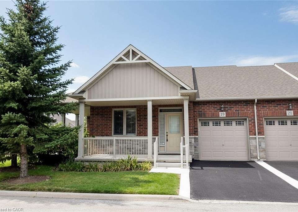 1st image of 19 Stickland Ln