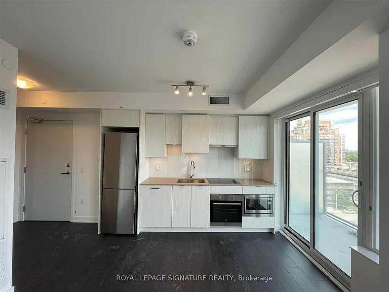 195 Redpath Ave #804 — Photo 1