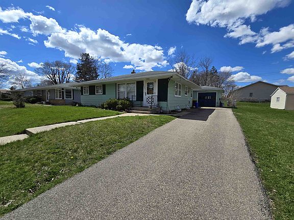 2nd image of 2309 Holmes St