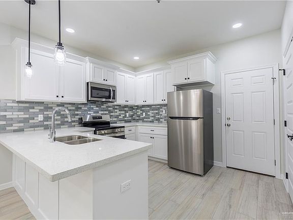 5th image of 4614 W Huckleberry St #3