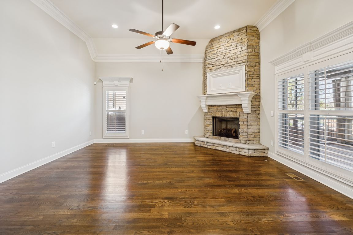 next background image