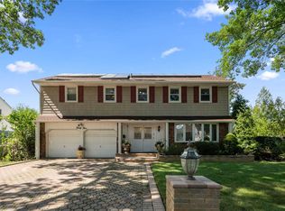 35 Marietta Dr, Westbury, NY 11590