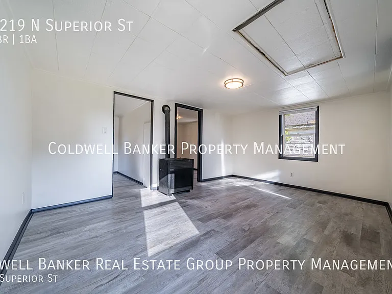 2219 N Superior St — Photo 10
